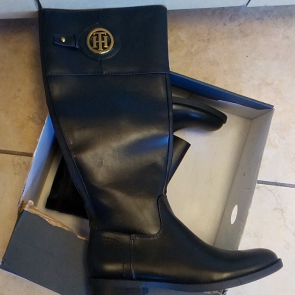 Boots - Picture 3 of 3